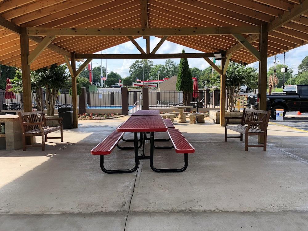 Red Roof Inn Plus+ Birmingham East - Irondale/Airport Εξωτερικό φωτογραφία