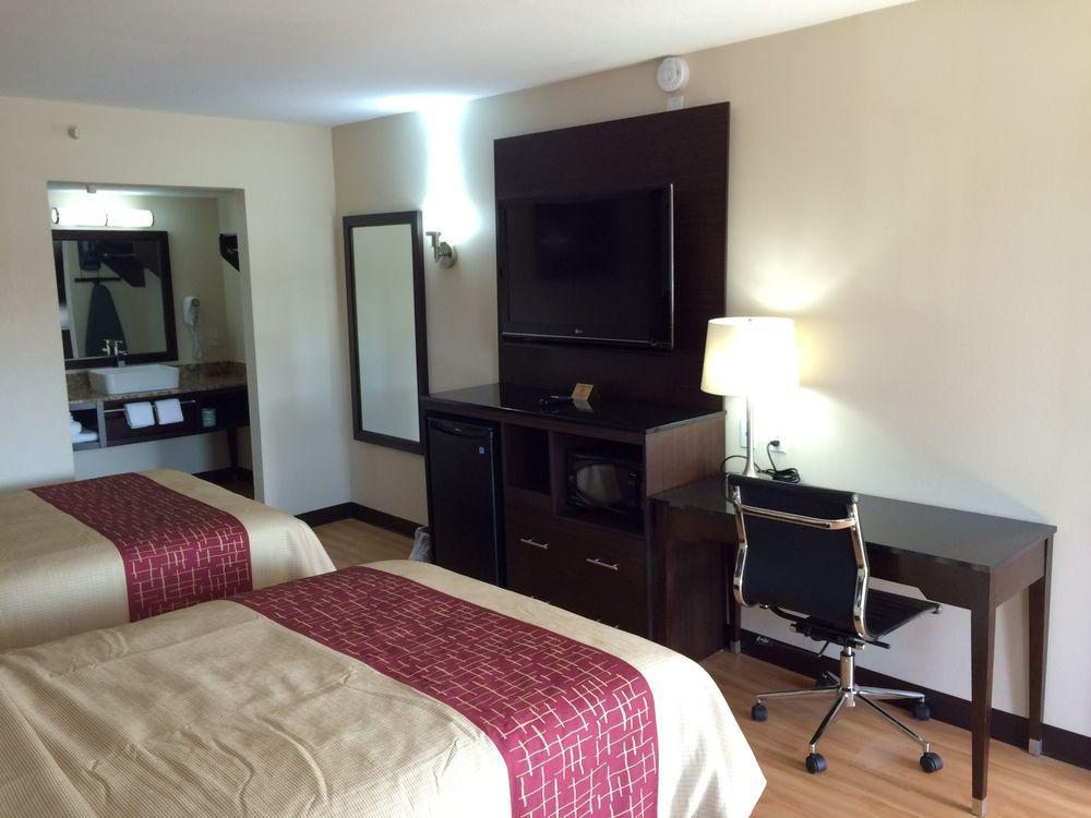 Red Roof Inn Plus+ Birmingham East - Irondale/Airport Εξωτερικό φωτογραφία