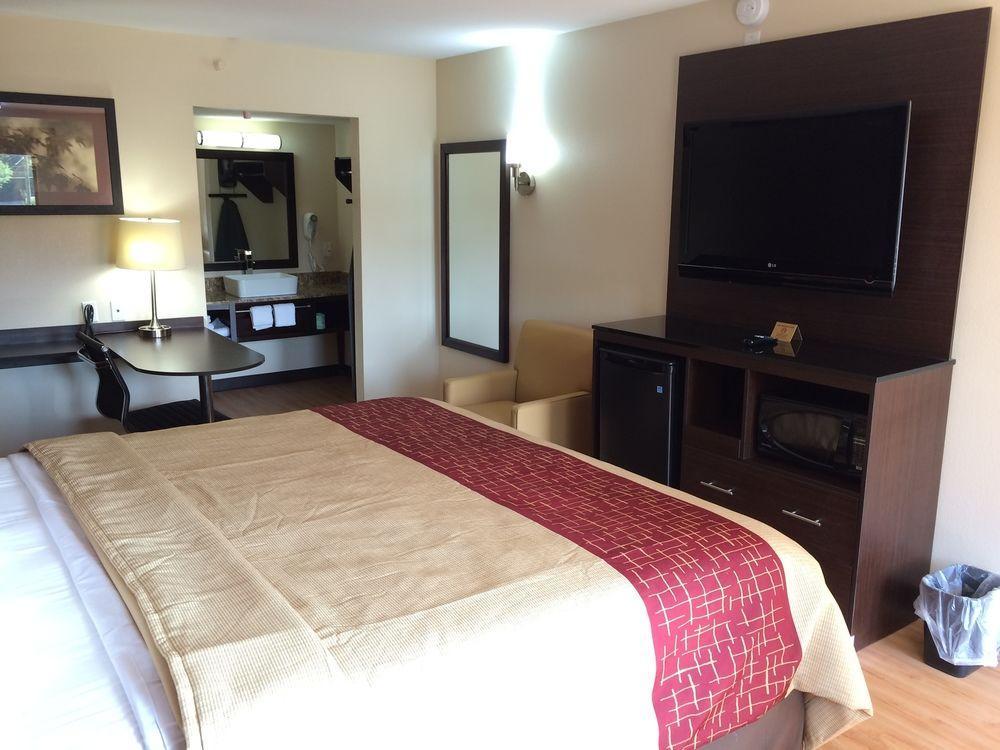 Red Roof Inn Plus+ Birmingham East - Irondale/Airport Εξωτερικό φωτογραφία